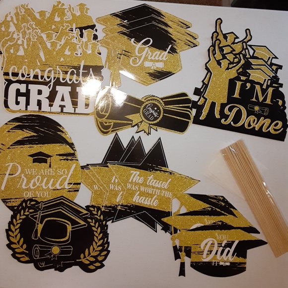 Crttin Other - Graduation Decoration 32 Piece Set
